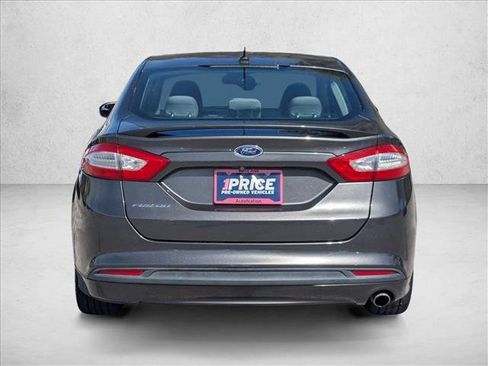 Used 2016 Ford Fusion S w/ Equipment Group 101A image 7