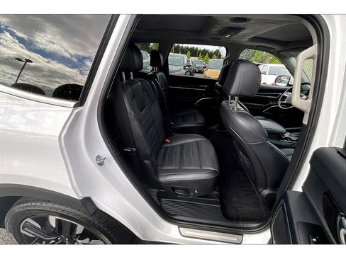 Used 2024 Kia Telluride SX Prestige image 27