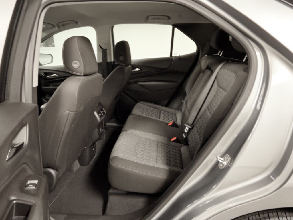 Used 2024 Chevrolet Equinox LT FWD image 25