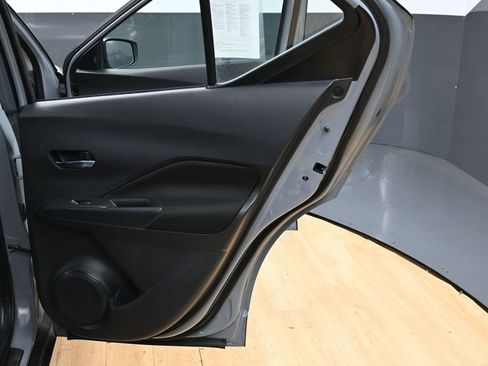 Used 2024 Nissan Kicks SV w/ Interior Electronics Package FWD image 33