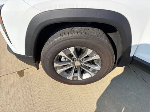 Used 2026 Chevrolet Equinox LT w/ Convenience Package II FWD image 30