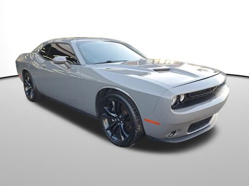 Used 2018 Dodge Challenger SXT Plus image 8