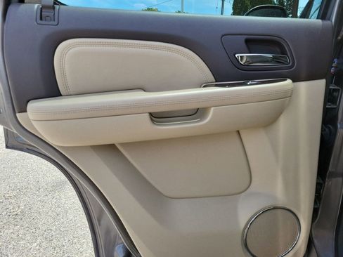 Used 2012 GMC Yukon Denali AWD/4WD image 10