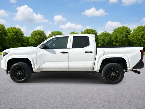 Used 2026 Toyota Tacoma SR AWD/4WD image 4