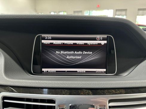 Used 2014 Mercedes-Benz E 550 4MATIC Sedan w/ Premium 1 Package image 68