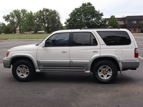 Used 2000 Toyota 4Runner Limited AWD/4WD image 9