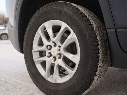 Used 2020 Chevrolet Traverse LT w/ Driver Confidence II Package image 31