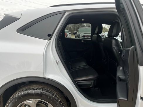 Used 2025 Ford Escape ST-Line Select image 30