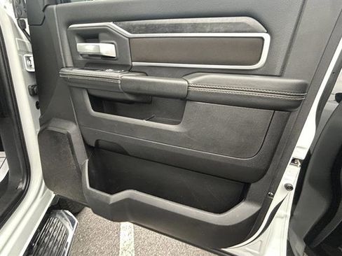Used 2024 RAM 2500 Big Horn image 25