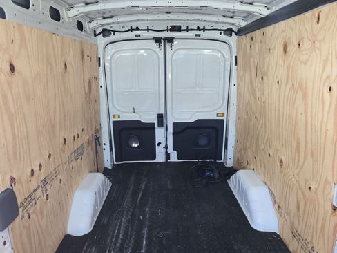 Used 2023 Ford E-Transit Medium Roof RWD image 32