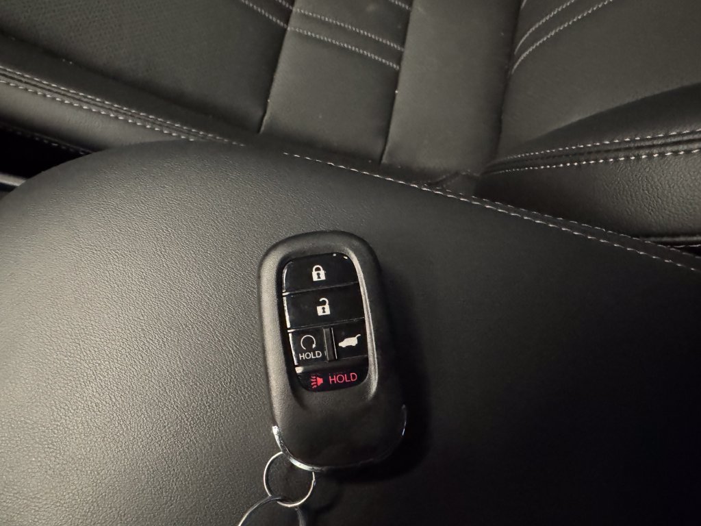 Used 2025 Honda HR-V EX-L image 17