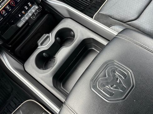 Used 2020 RAM 1500 Laramie image 25