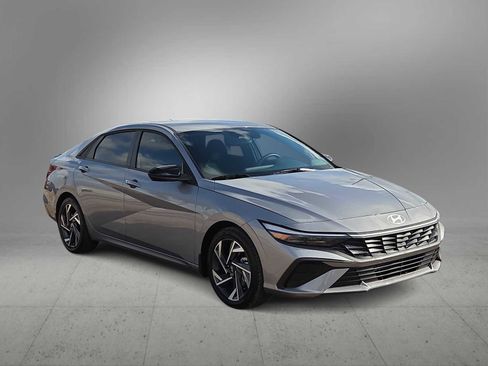 New 2025 Hyundai Elantra Sport image 2