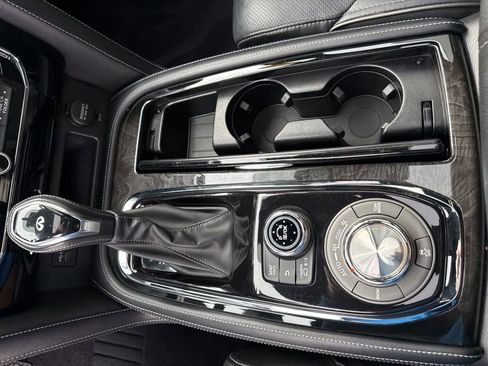 Used 2021 INFINITI QX80 Sensory w/ All-Season Package image 29