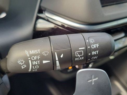 Used 2025 Acura ADX FWD image 18