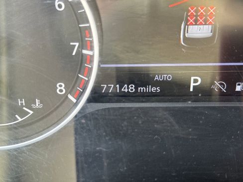 Used 2023 Nissan Pathfinder SL w/ Lighting Package (N92) AWD/4WD image 24