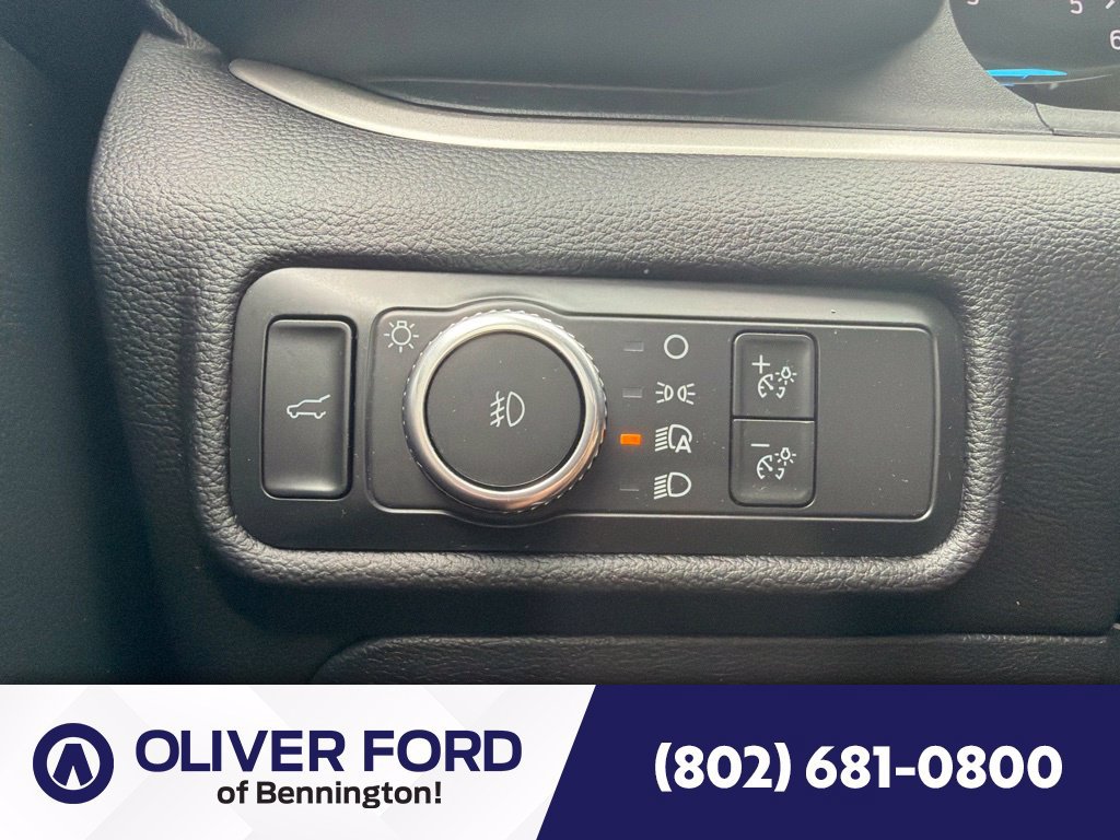 Used 2022 Ford Explorer XLT w/ Equipment Group 202A AWD/4WD image 37