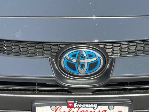 Used 2023 Toyota Corolla LE w/ LE Convenience Package FWD image 37
