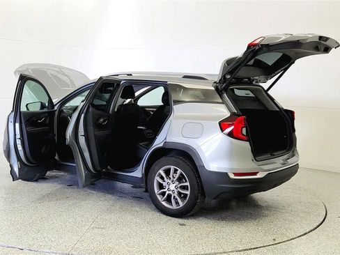 Used 2023 GMC Terrain SLT FWD image 11