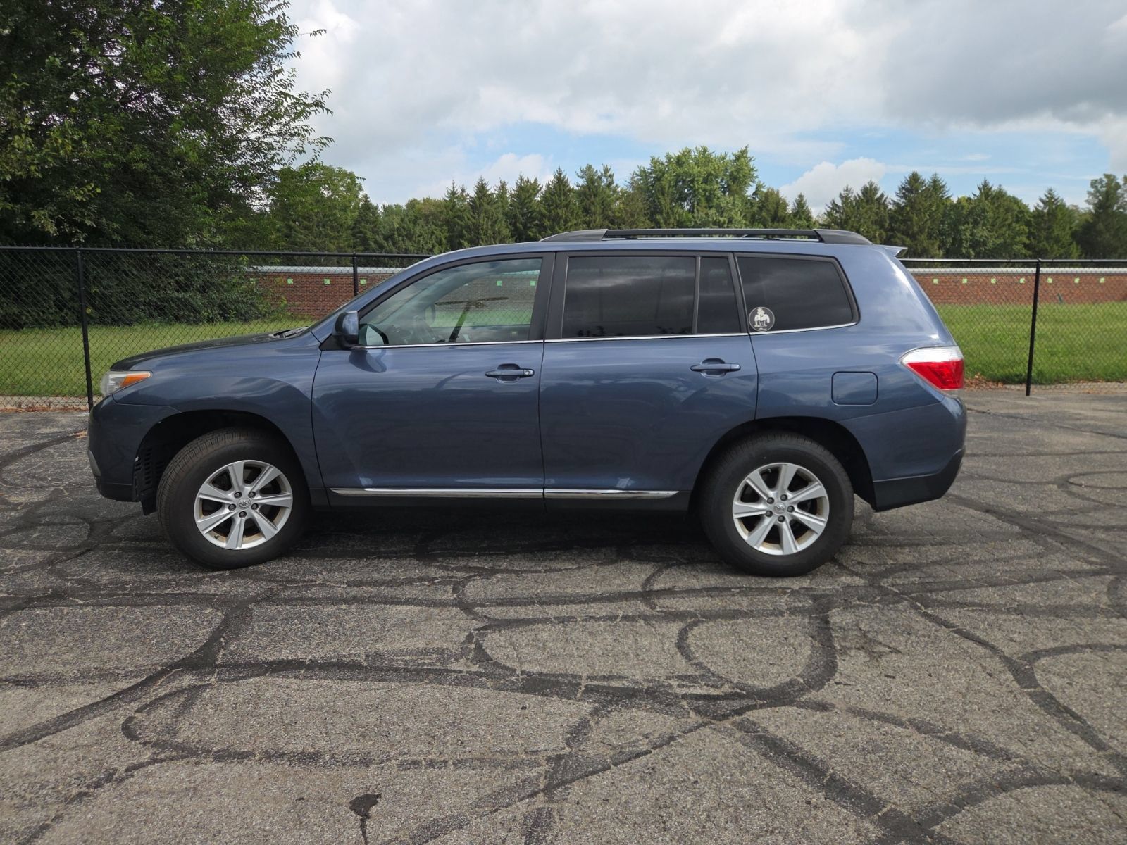 Used 2013 Toyota Highlander SE AWD/4WD image 13
