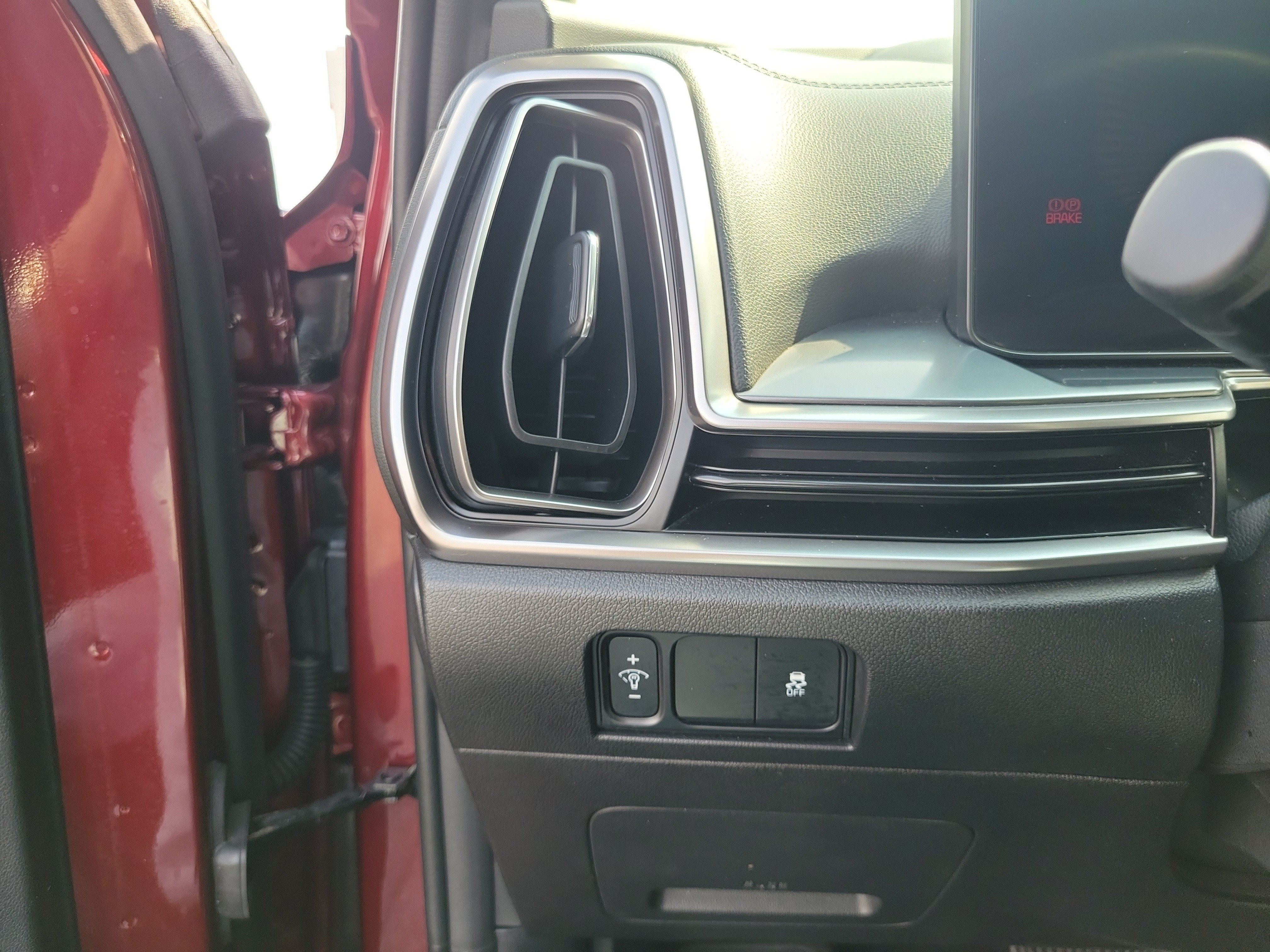 Used 2025 Kia Sorento LX FWD image 21