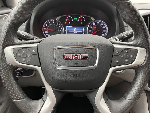 Used 2024 GMC Terrain SLE FWD image 18