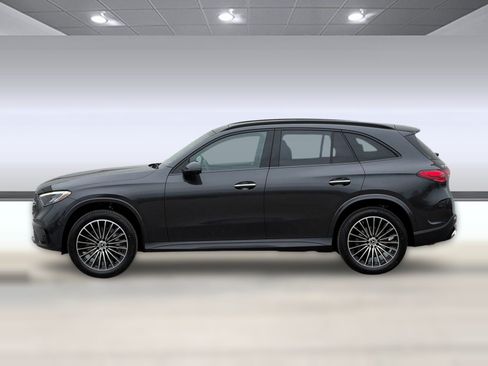 Used 2026 Mercedes-Benz GLC 300 4MATIC image 2