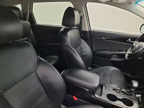 Used 2020 Kia Sorento EX FWD image 21
