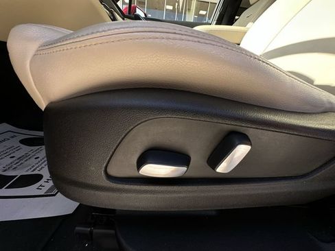 Certified 2019 Cadillac XT5 FWD image 20