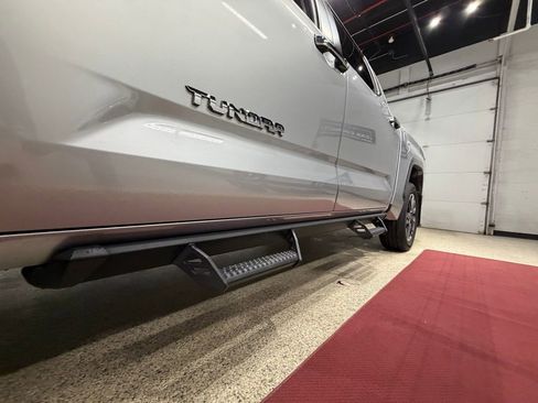 Used 2024 Toyota Tundra Limited AWD/4WD image 17
