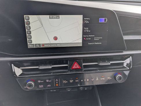 Used 2025 Kia Niro Wind FWD image 12