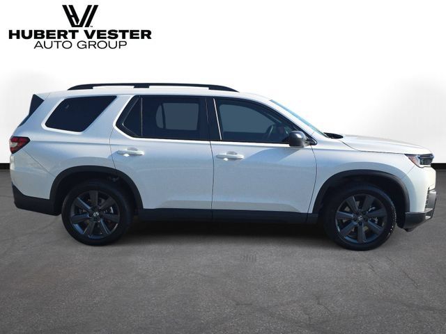 New 2026 Honda Pilot Sport image 5