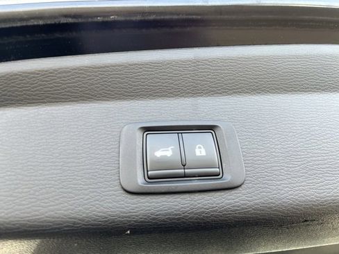 Used 2023 Mitsubishi Outlander SE image 43