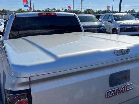 Used 2018 GMC Sierra 1500 SLT w/ SLT Premium Package RWD image 9