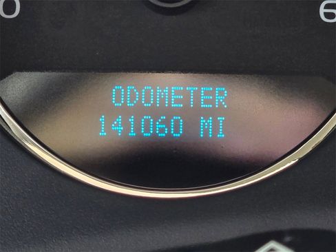 Used 2008 GMC Yukon SLE w/ Exterior Appearance Package image 32