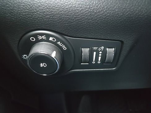 New 2026 Jeep Compass Latitude image 42