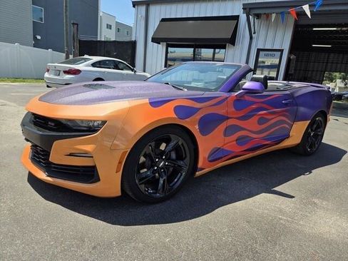 Used 2019 Chevrolet Camaro SS RWD image 3