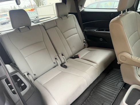 Used 2019 Honda Pilot Touring image 28