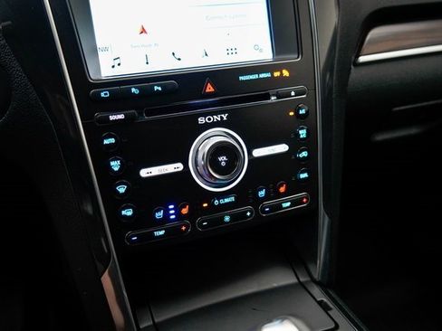 Used 2017 Ford Explorer Limited w/ Equipment Group 301A image 30