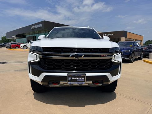 Used 2022 Chevrolet Tahoe Z71 w/ Z71 Off-Road Package AWD/4WD image 3