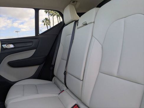 New 2026 Volvo XC40 B5 Ultra w/ Climate Package AWD/4WD image 12