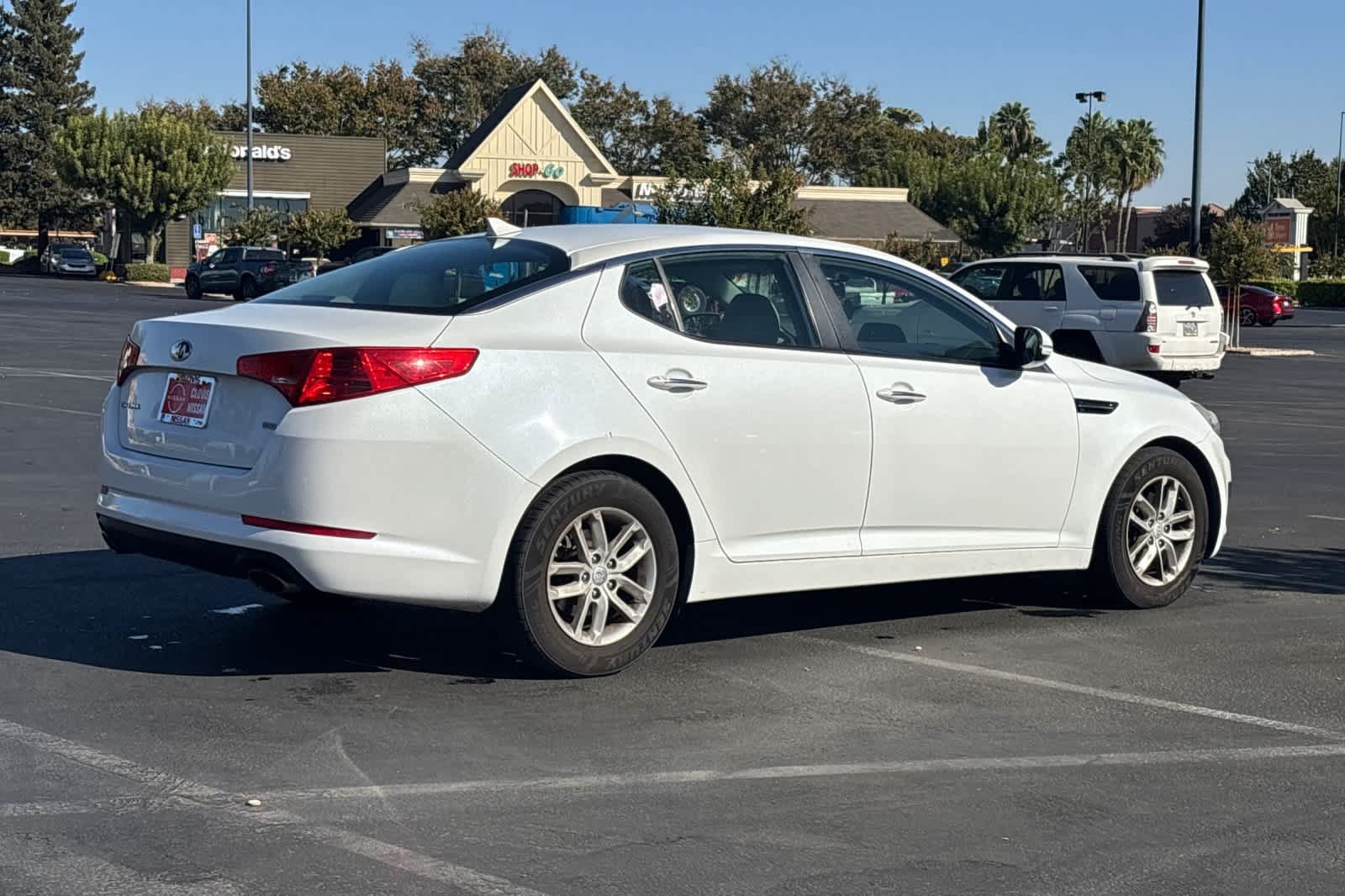 Used 2013 Kia Optima LX FWD image 3