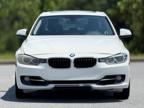 Used 2018 BMW 320i xDrive Sedan AWD/4WD image 3