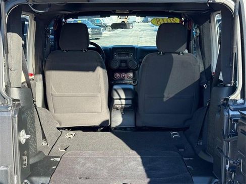 Used 2018 Jeep Wrangler Sport S image 7
