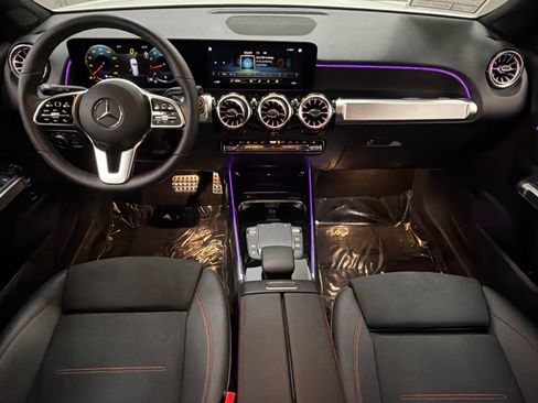 Used 2023 Mercedes-Benz GLB 250 image 39
