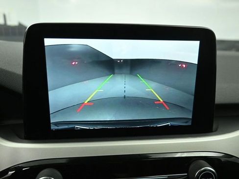 Used 2021 Ford Escape SE w/ SE Sport Appearance Package image 12