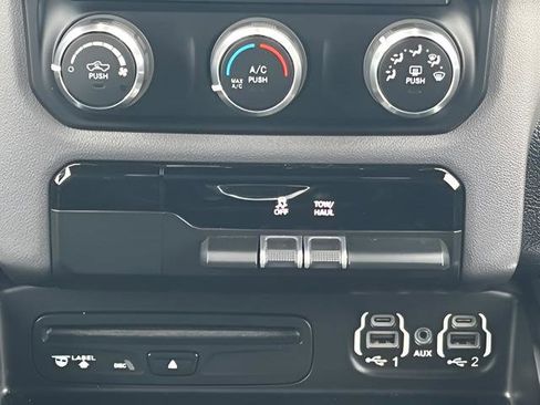 Used 2019 RAM 1500 Big Horn RWD image 27