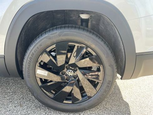 New 2026 Volkswagen Atlas SE AWD/4WD image 10