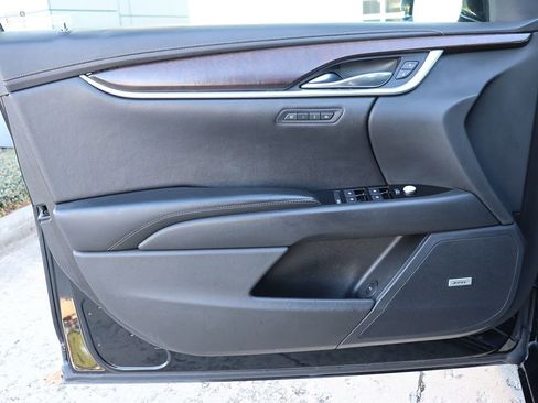 Used 2019 Cadillac XTS Luxury image 43