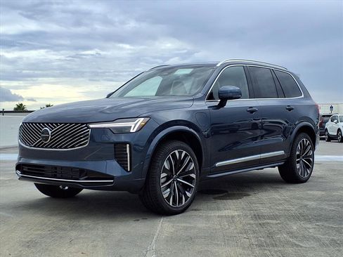 New 2026 Volvo XC90 T8 Ultra image 3